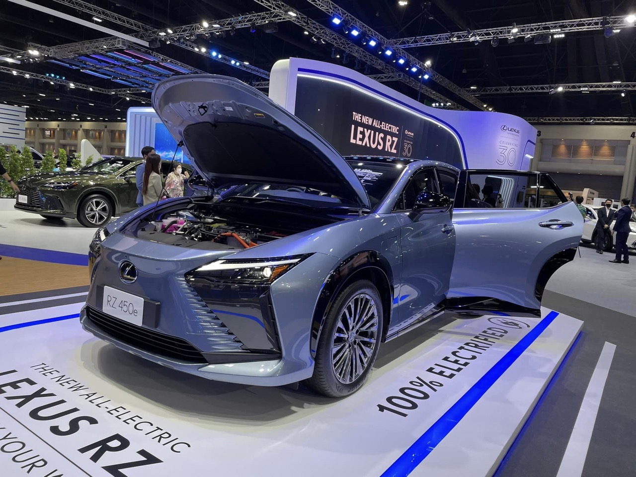 New lexus online ev