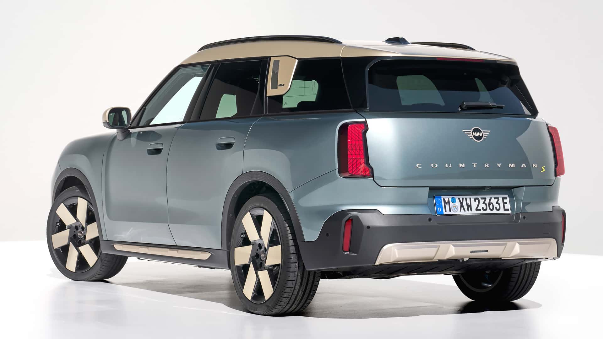 Mini countryman deals electric hybrid