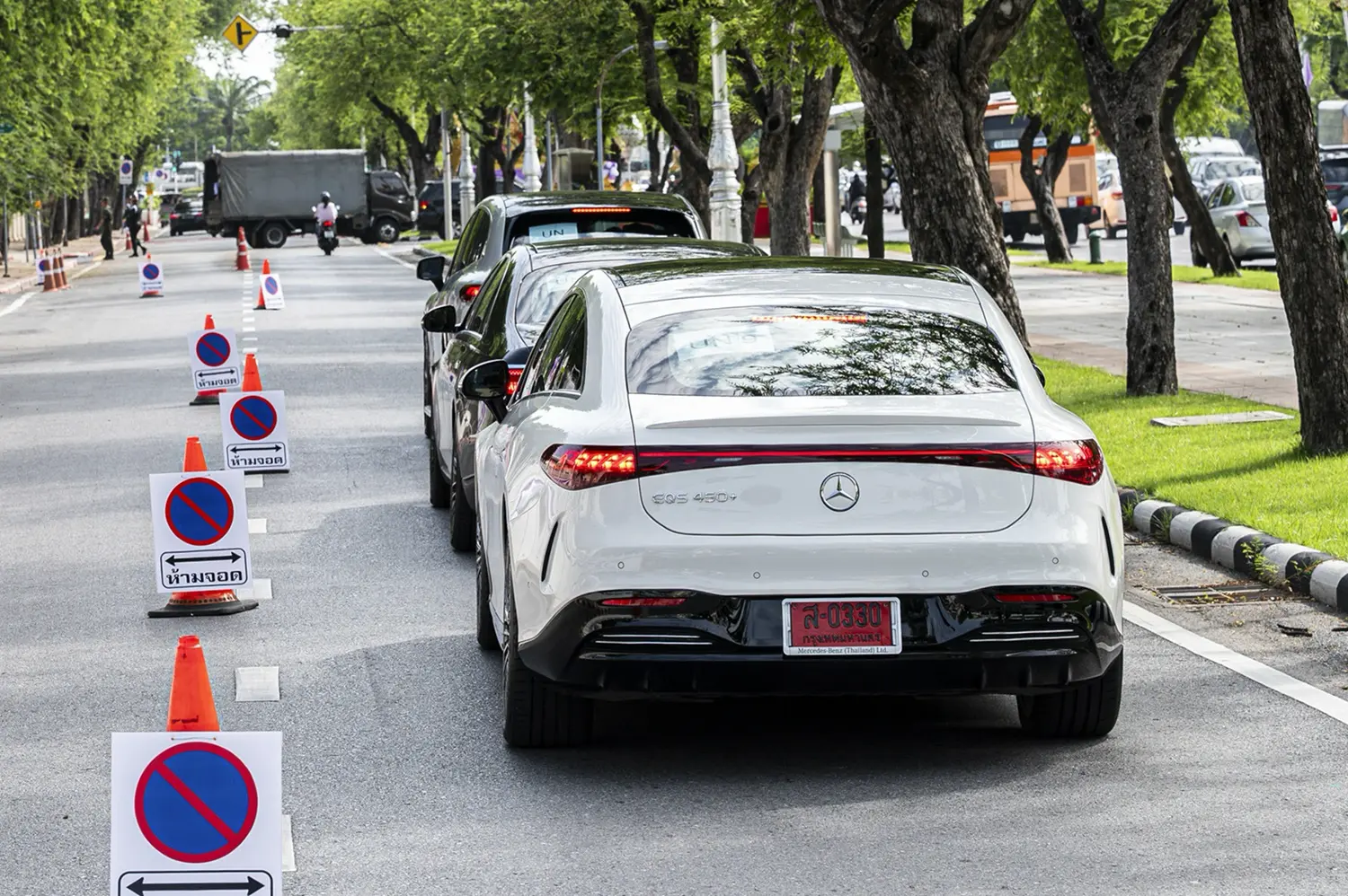 https://ev.iphonemod.net/wp-content/uploads/2025/06/EQS-450-AMG-Premium.webp