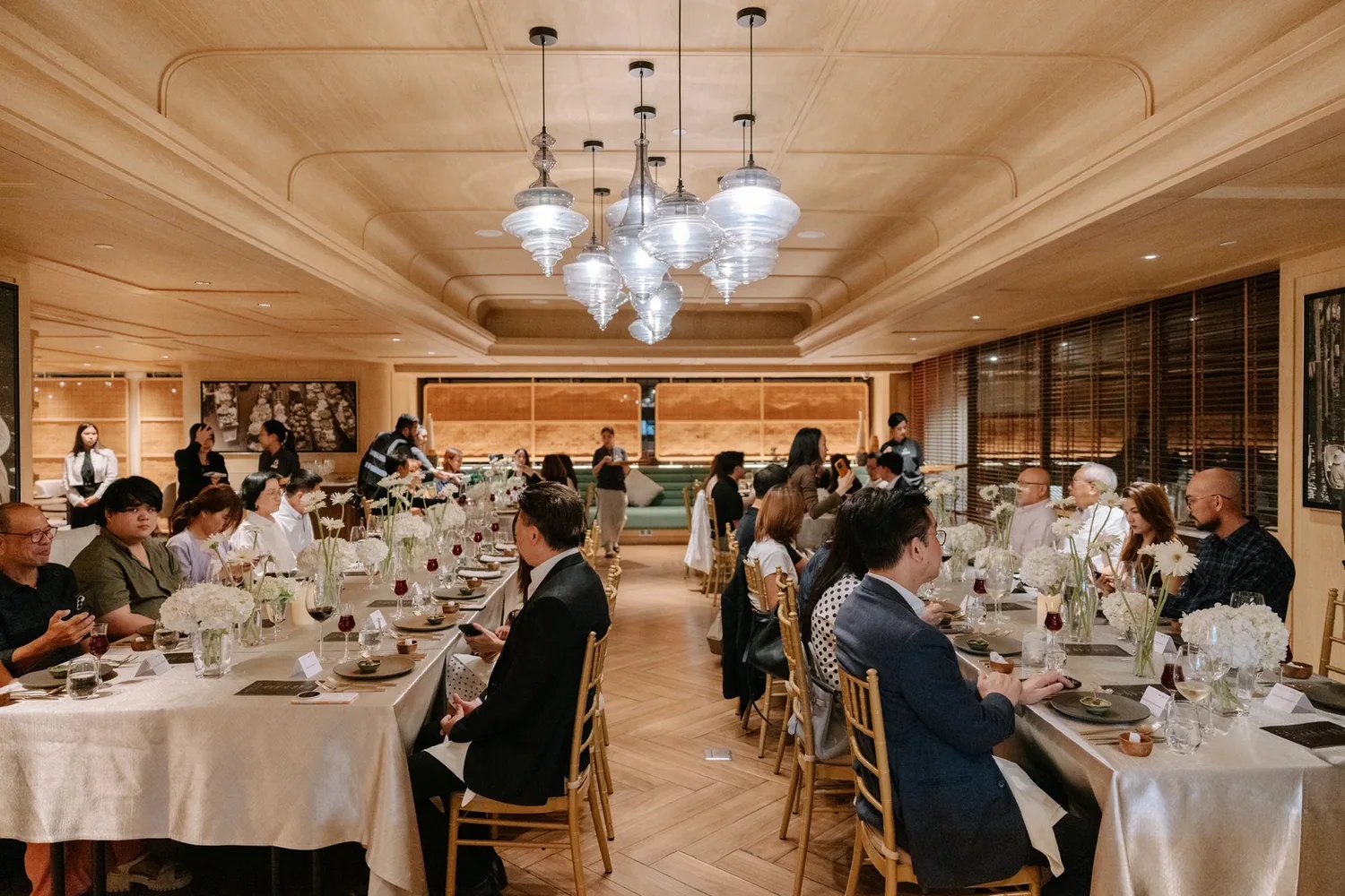 บรรยากาศการรับประทานอาหารภายในงาน MY WEY