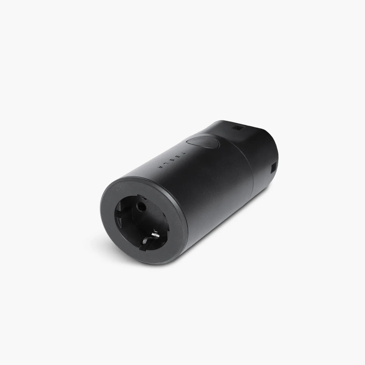 เต้ารับปลั๊กไฟของอะแดปเตอร์ V2L ของ Tesla สำหรับต่อเครื่องใช้ไฟฟ้า