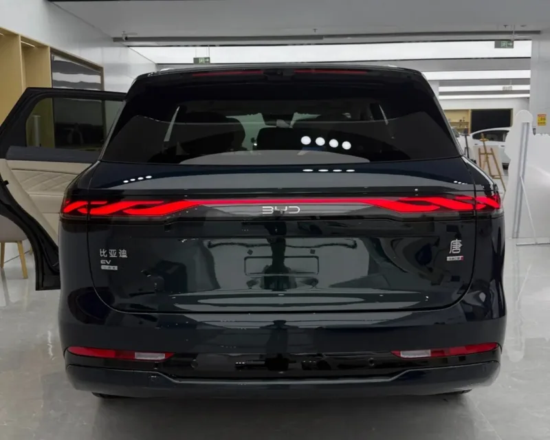 ไฟท้าย BYD Tang EV เจเนอเรชันที่ 3