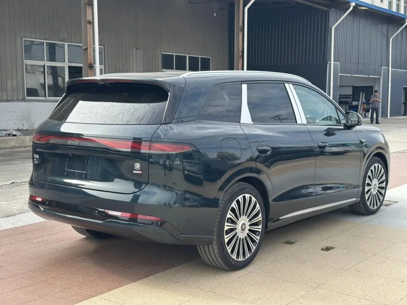 ด้านท้าย BYD Tang EV เจเนอเรชันที่ 3