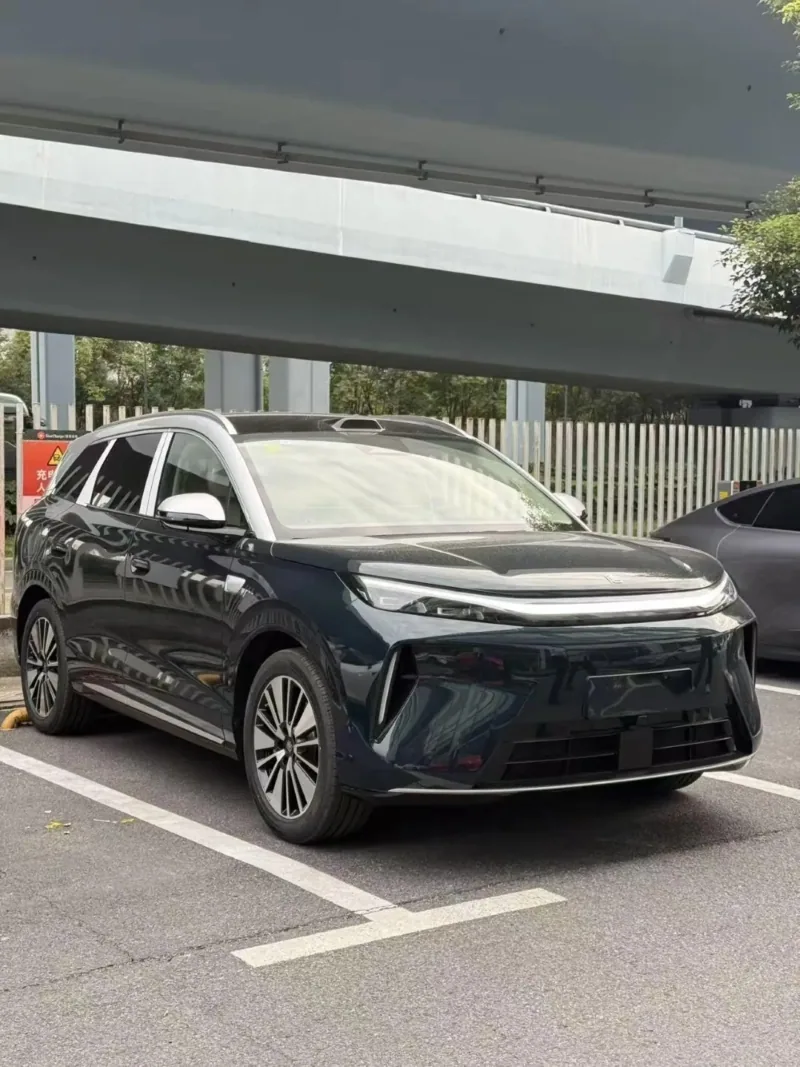 BYD Tang EV เจเนอเรชันที่ 3 คันจริงที่ตัวแทนจำหน่าย
