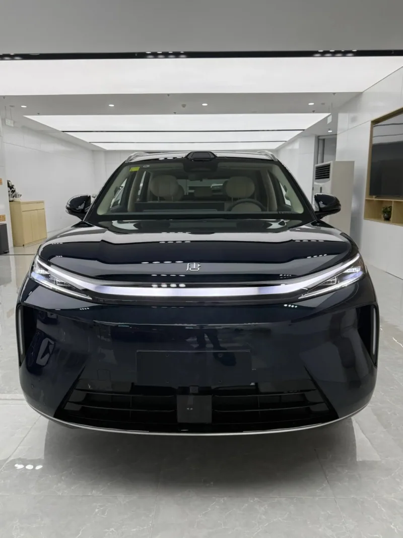 ด้านหน้า BYD Tang EV เจเนอเรชันที่ 3