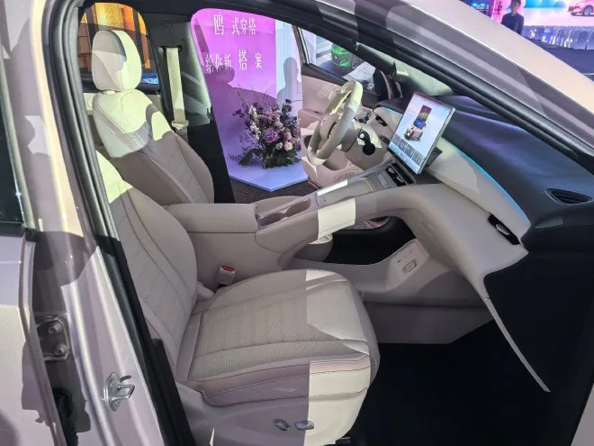 เบาะนั่งคู่หน้า BYD Seagull