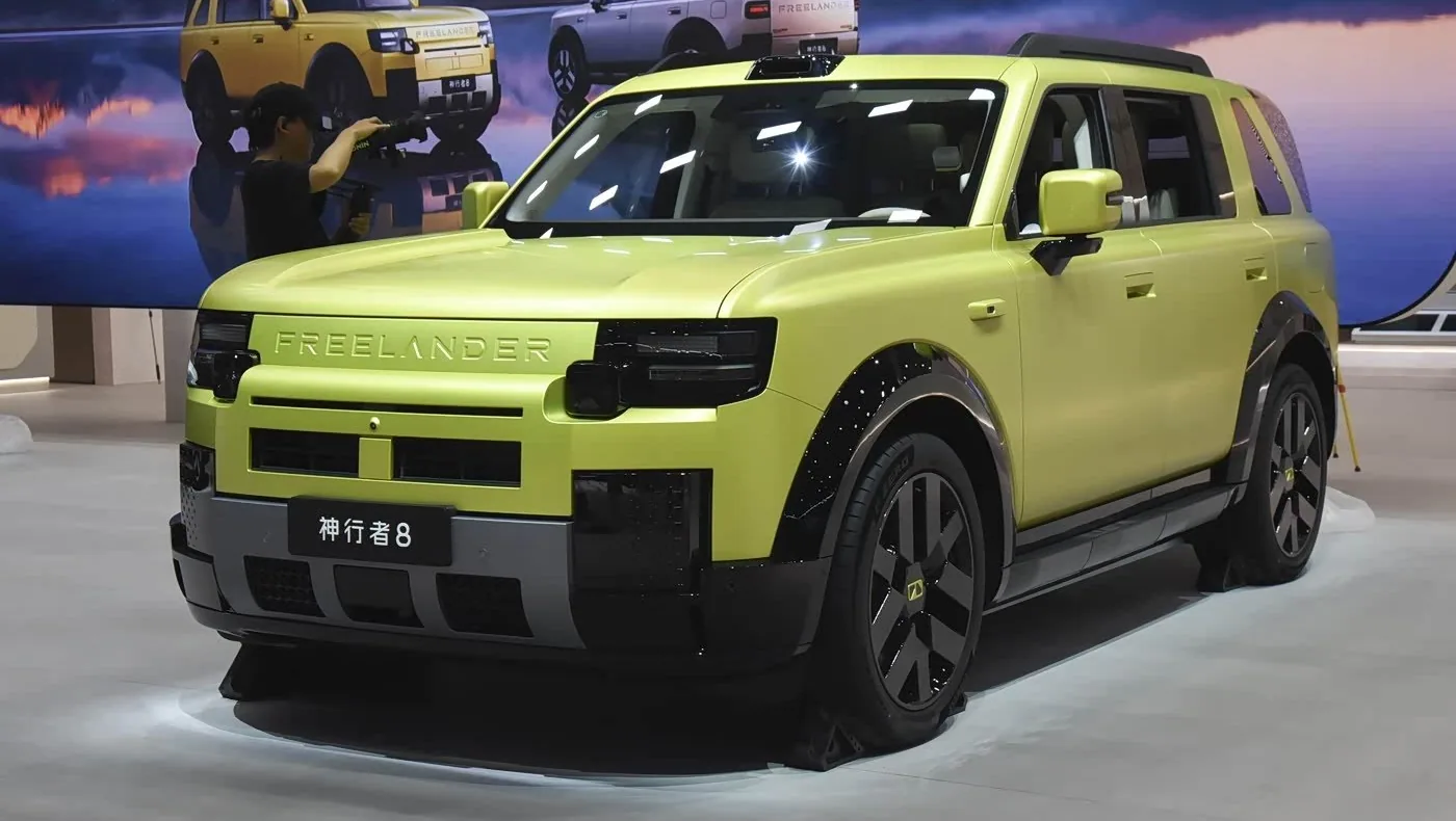 ดีไซน์ภายนอกของ Freelander 8 ด้านหน้าและด้านข้าง