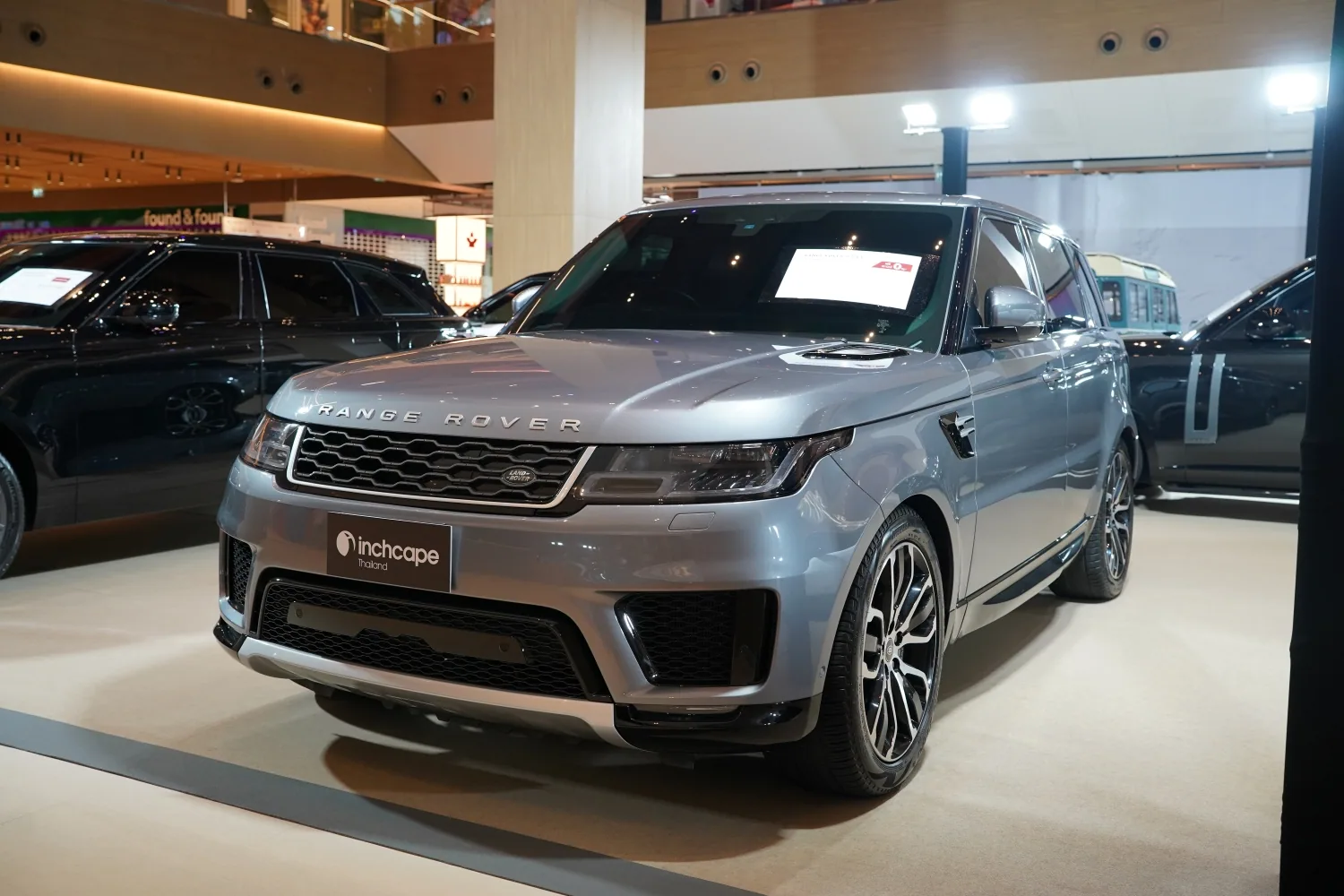 Range Rover Sport สีเงิน