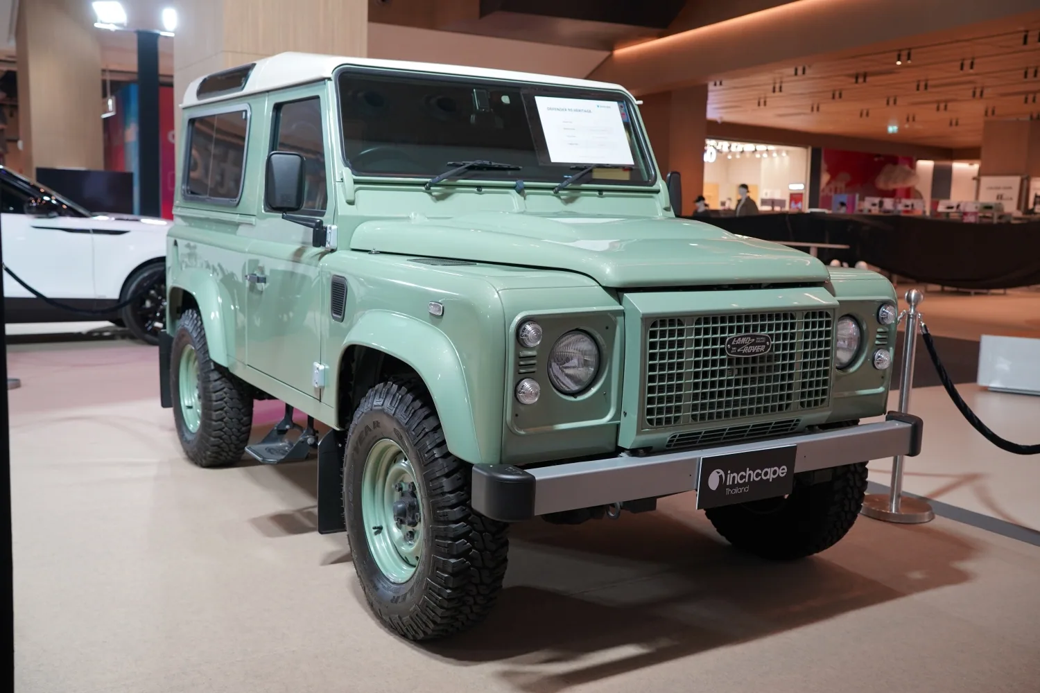 Defender 90 Heritage Edition สีเขียว
