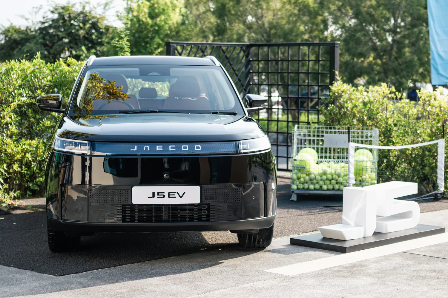 รถยนต์ JAECOO 5 EV สีดำ