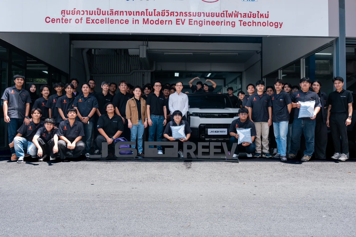 ภาพหมู่โครงการ Future Talent Academy ที่ มจพ.
