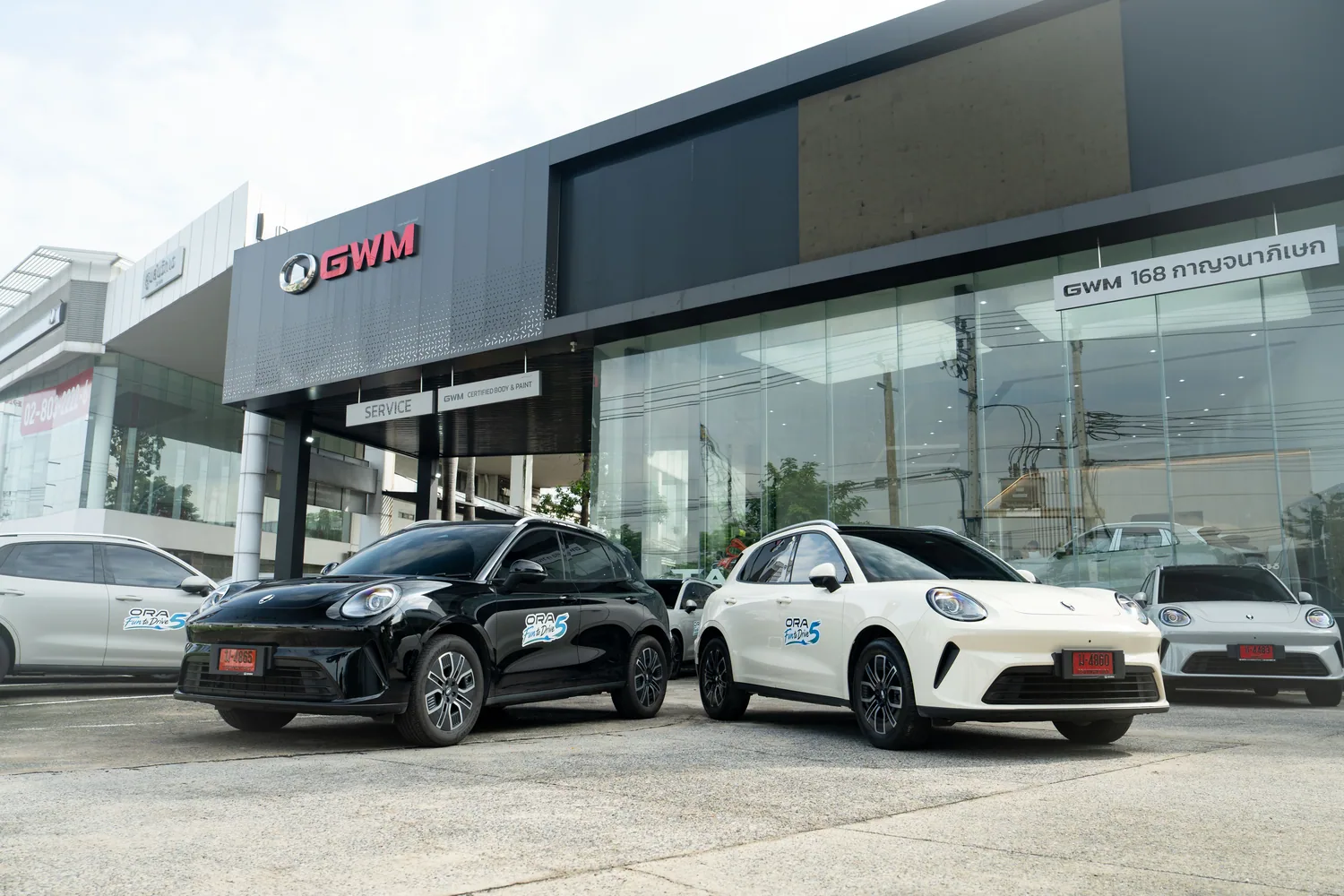 GWM ORA 5 HEV จอดหน้าโชว์รูม GWM Partner Store