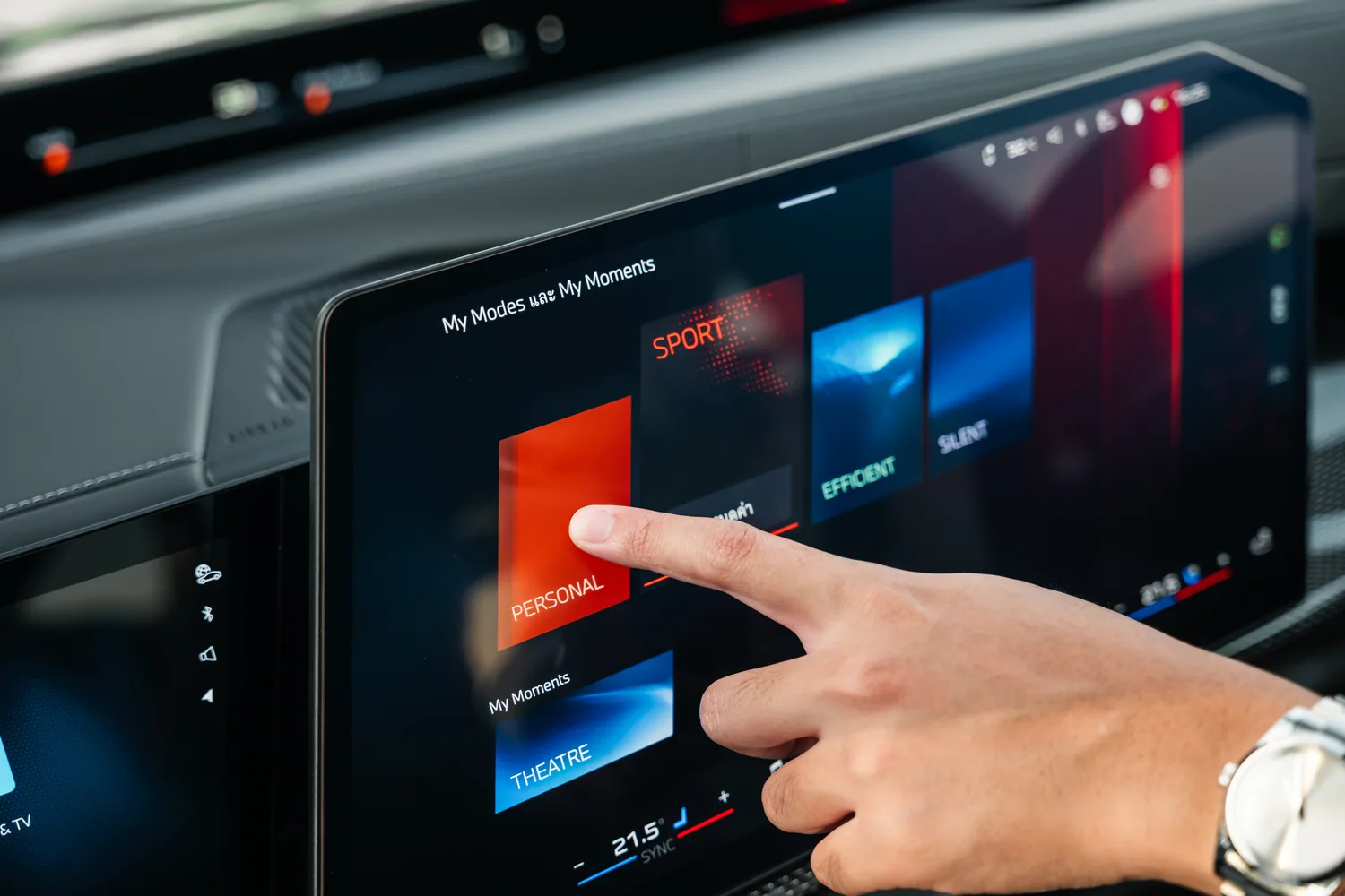 หน้าจอสัมผัสระบบ BMW iDrive