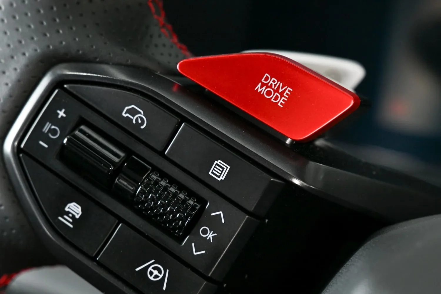 ปุ่ม Drive Mode บนพวงมาลัย