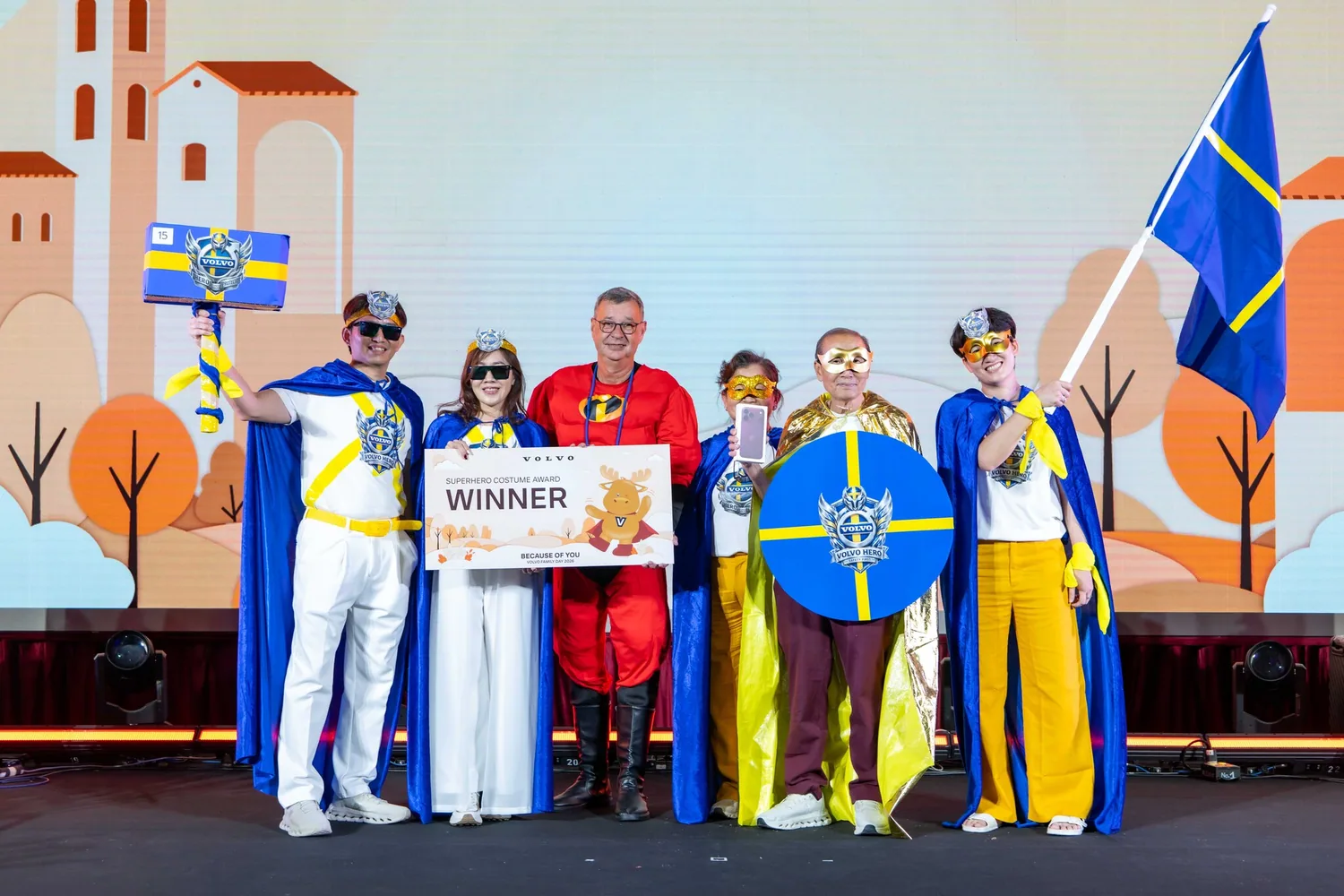 การมอบรางวัลการแต่งกายคอสตูมในงาน Volvo Family Day