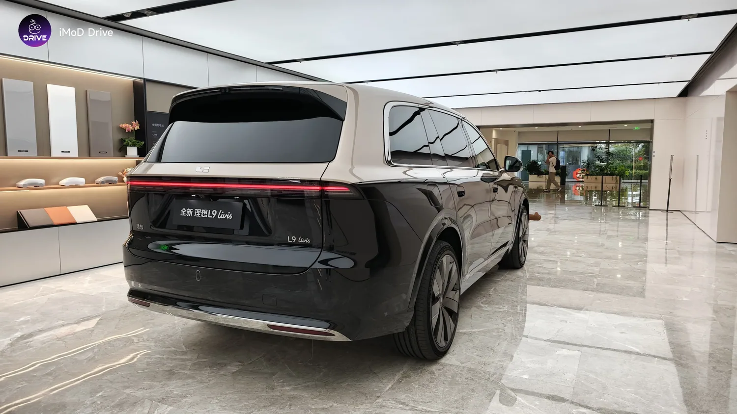 มุมท้ายรถ Li Auto L9 Livis