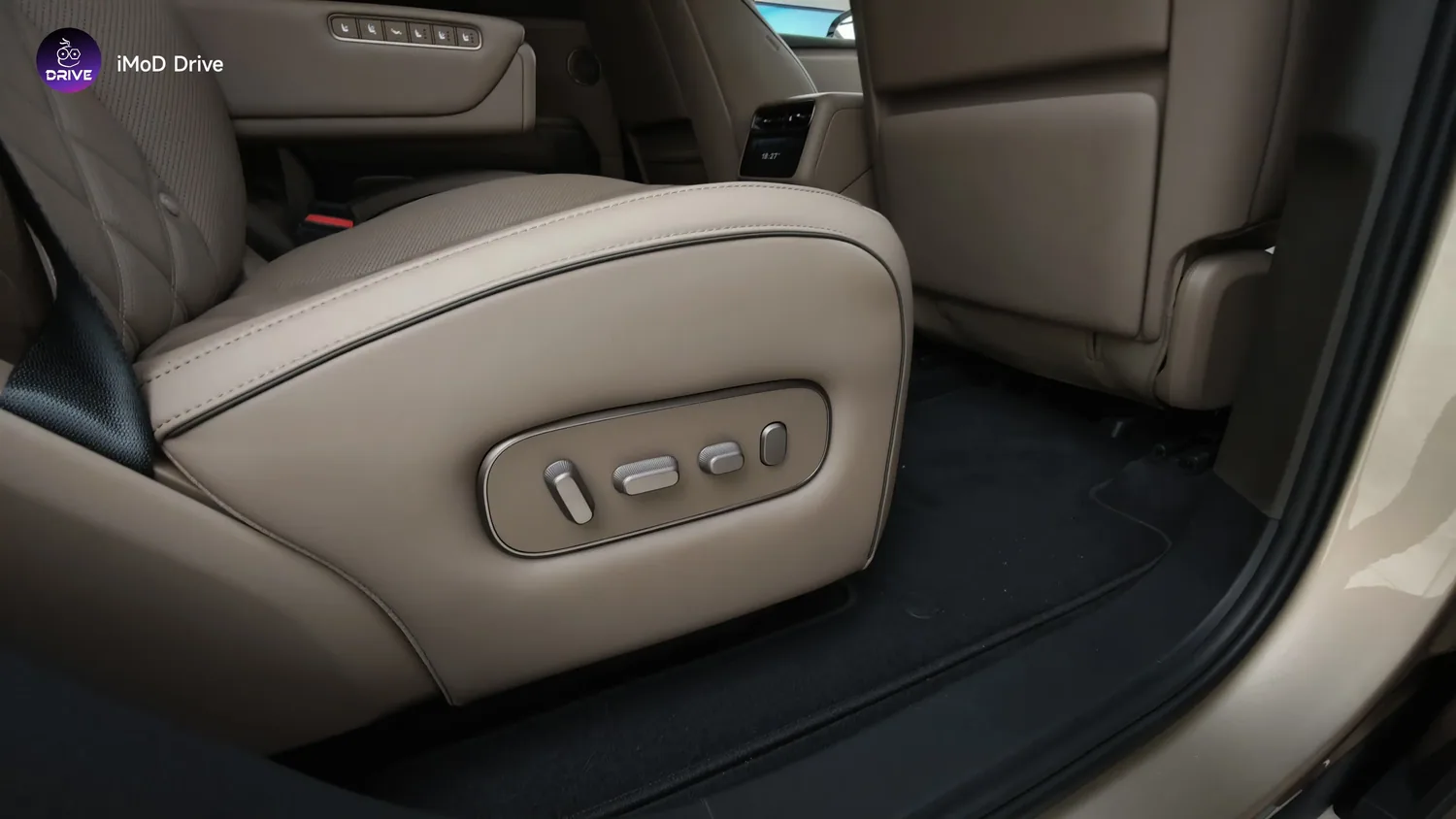 ปุ่มปรับตำแหน่งเบาะด้านข้าง Li Auto L9 Livis